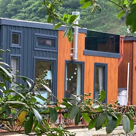 Vagona Tiny House Hotel รีเซ ภายนอก รูปภาพ