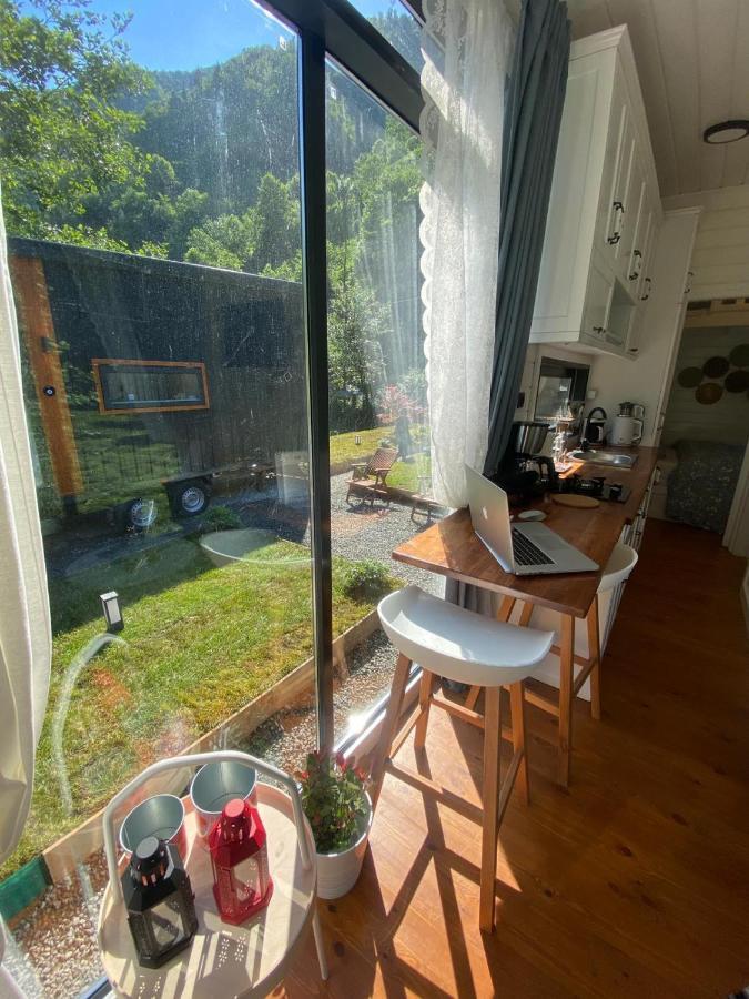 Vagona Tiny House Hotel รีเซ ภายนอก รูปภาพ