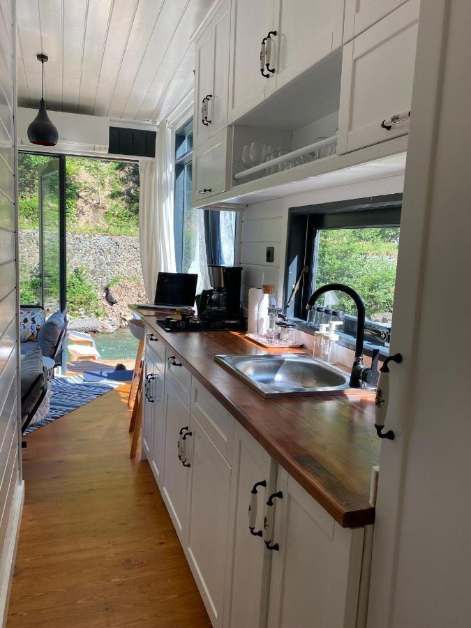 Vagona Tiny House Hotel รีเซ ภายนอก รูปภาพ
