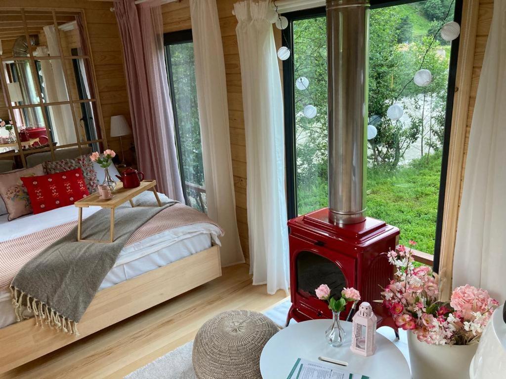Vagona Tiny House Hotel รีเซ ภายนอก รูปภาพ