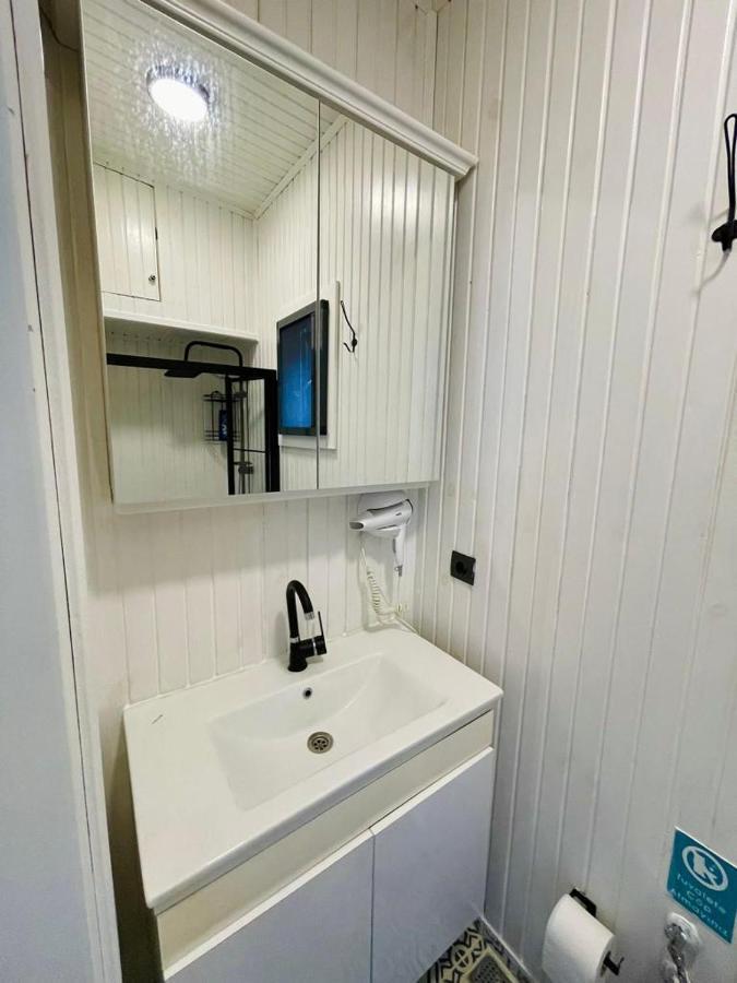 Vagona Tiny House Hotel รีเซ ภายนอก รูปภาพ