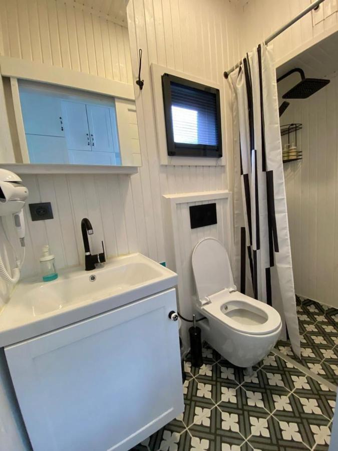 Vagona Tiny House Hotel รีเซ ภายนอก รูปภาพ